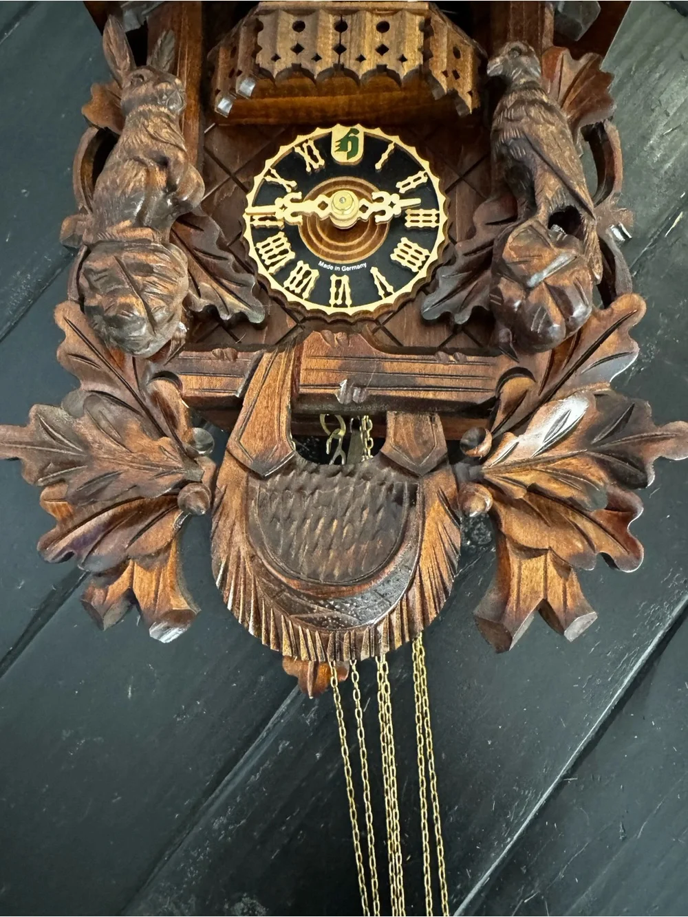 Hand-Carved Brown Cuckoo Wall Clock - Hones